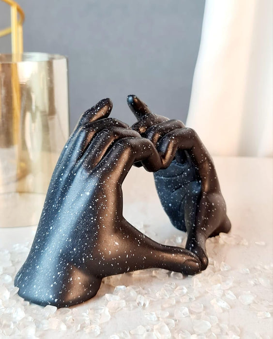 Heart Hands Sculpture, Aesthetic Gesture Decoration, Modern Style Love Sign Art Figurine Ornaments, Home Decor for Living Room, Bedroom, Wedding, Office, Shelves, Coffee Table, Black (BSP-8028) L 22 W 10 H 12 CM