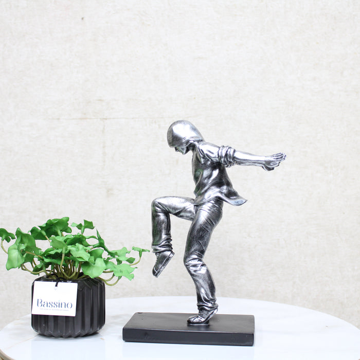 Decoration Figure Statue, Resin Street Dance Boy Action Statue Sculpture, Street Dance Competition Price BSP-8298 L15 W10 H27 CM