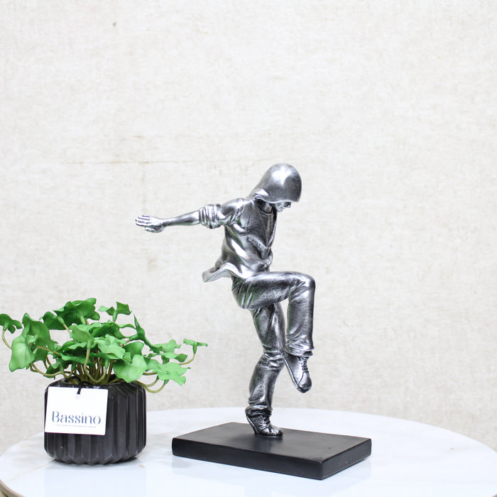 Decoration Figure Statue, Resin Street Dance Boy Action Statue Sculpture, Street Dance Competition Price BSP-8298 L15 W10 H27 CM