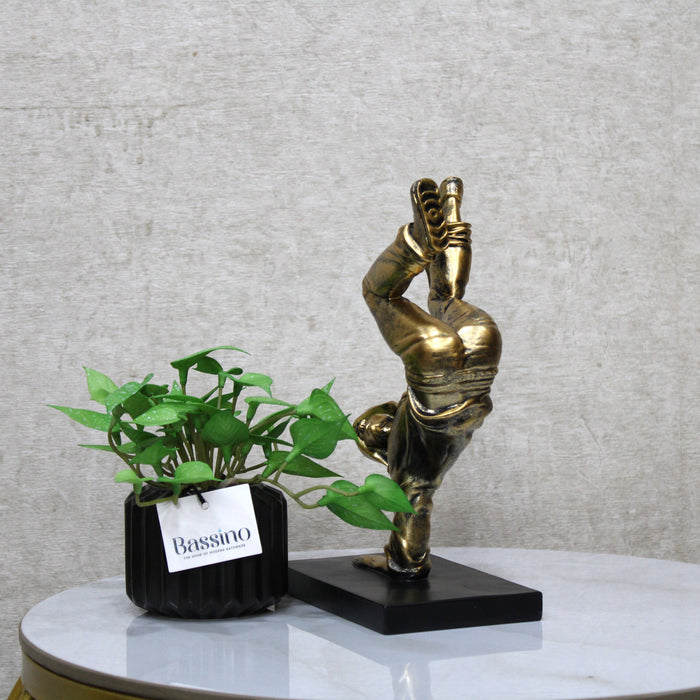 Decoration Figure Statue, Resin Street Dance Boy Action Statue Sculpture, Street Dance Competition Price Decoration (BSP-8297-2) L 15 W 10 H 24 CM