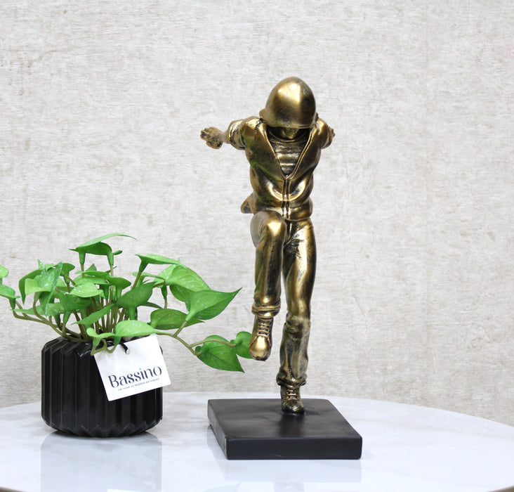 Decoration Figure Statue, Resin Street Dance Boy Action Statue Sculpture, Street Dance Competition Price BSP-8297 L15 W10 H27 CM