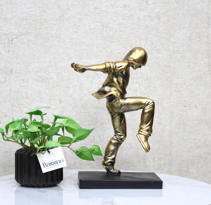 Decoration Figure Statue, Resin Street Dance Boy Action Statue Sculpture, Street Dance Competition Price BSP-8297 L15 W10 H27 CM